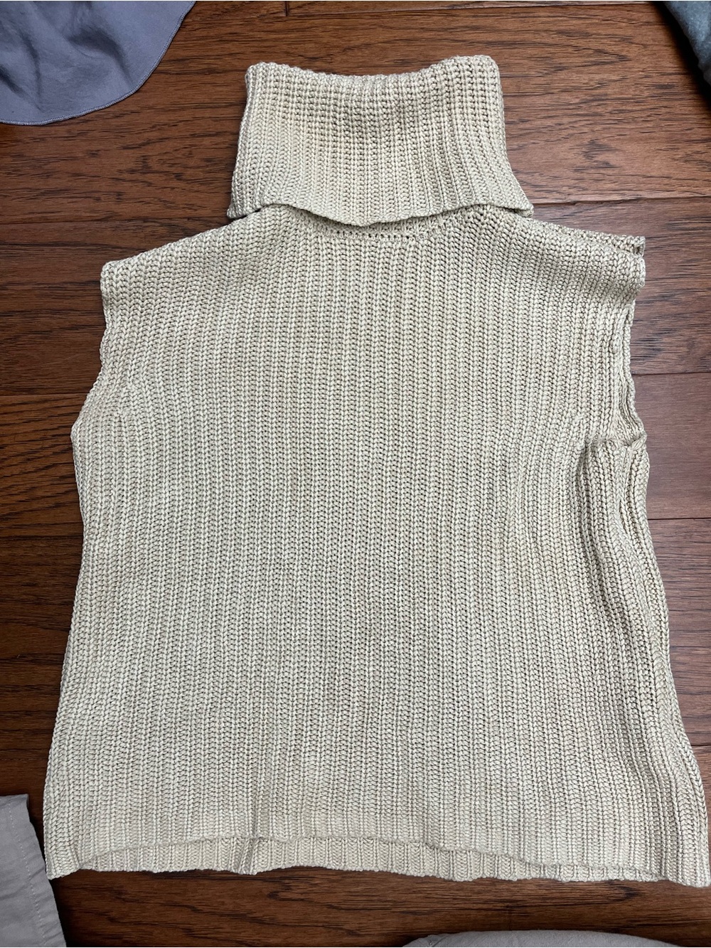 Free w any purchase! Sleeveless Turtleneck Silk Knit Sweater Vest - Cream